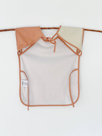 SKÅGFÄ Forklæde Uden Ærmer - 18-36+ mdr - Nature Terracotta - Forklæde - MamaMilla