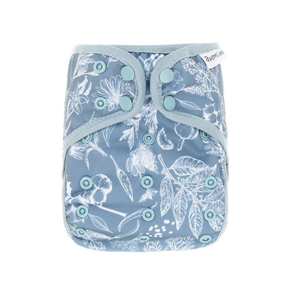 avo+cado One Size Explorer Nappy Cover - Wildpflanzen, Naturküche, Knospen, Giersch, Sand, Pampasgras, Moss, Mauve, Blätter, Kräuter, Grey, Pusteblume - - MamaMilla