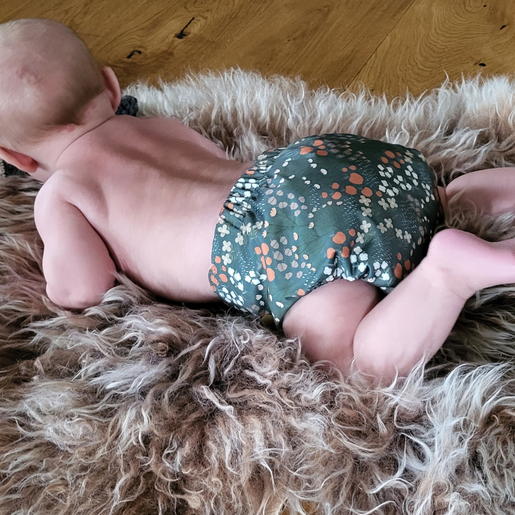 The Swedish Forest | Pocket Diaper | Slim 3-15kg: Smultron / No inserts - - MamaMilla